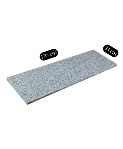 Parapet/Stopnica granitowa G603 (150x33x2 cm). Szlifowana, matowa powierzchnia i szary kolor idealnie pasują do nowoczesnych wnętrz i zewnętrznych aranżacji.