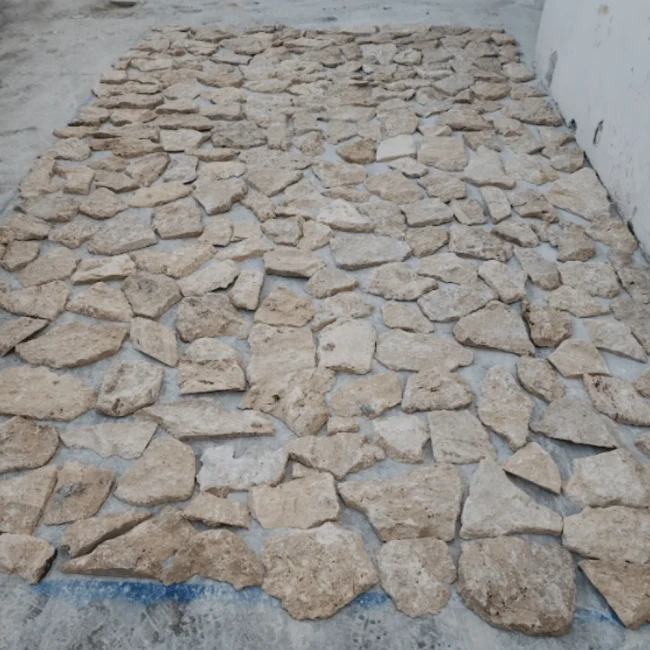 Trawertyn dzikówka / crazy wall Rockface Ivory Classic Narożnik