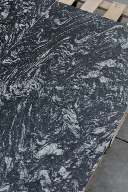 Płytka granitowa Forest Black Polerowana 80x80x2 cm