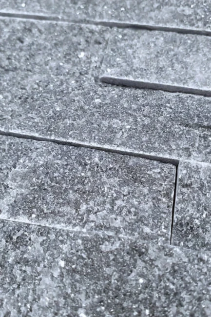 Kamień elewacyjny-dekoracyjny marmur Pure Grey Stackstone 10x36 cm