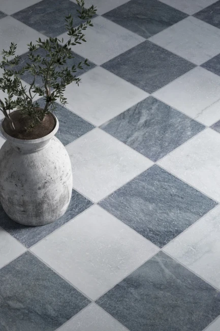 Płytka marmurowa Light Bluestone Bębnowana 20,3x20,3x1,2 cm