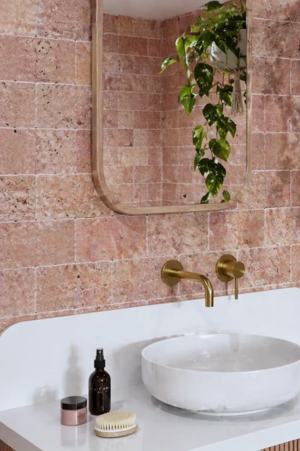 Kamień dekoracyjny Trawertyn Pink Bębnowany 7,5x15x1 cm