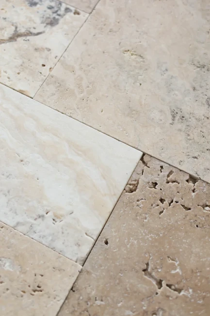 Trawertyn Philadelphia Szczotkowany Bębnowany 20,3x40,6x1,2 cm