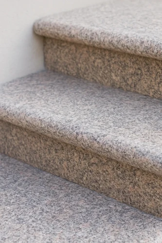 Zestaw Schodów Granitowych G682 Bullnose – Stopień Płomieniowany + Podstopień Polerowany | 135x35x2 / 135x15x2 cm