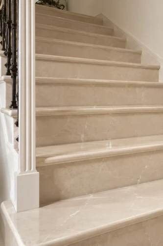Stopień Marmurowy Crema Marfil New Polerowany | 135x33x3 cm