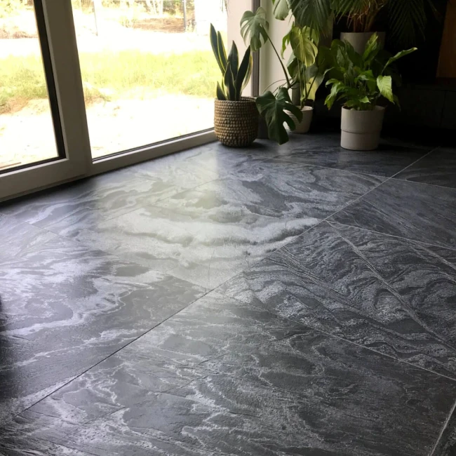 plytki-kamienne-kwarcyt-silver-grey-leather-90x60x1-3-cm.jpg
