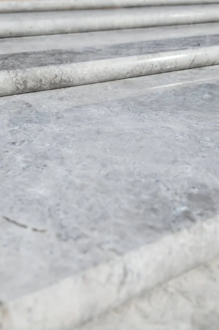 Stopień Marmurowy Tundra Grey + Bullnose Polerowany | 135x33x2 cm
