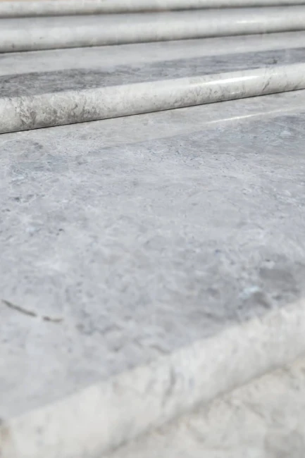 Stopień Marmurowy Tundra Grey Polerowany Bullnose | 135x33x3 cm