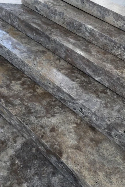 Opornik Trawertynowy Silver Ash Delikatnie Szlifowany Bębnowany | 100x20x6 cm