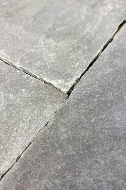 Płytka Wapienna Black Limestone Bębnowany | 60x60x2,2 cm